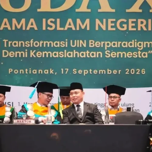 Gubernur Kalbar Ria Norsan saat menghadiri Wisuda Program S1 dan S2 XXIII IAIN Pontianak di Hotel Novotel Pontianak.