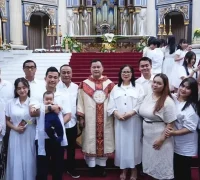 Wagub Kalbar Krisantus Kurniawan menyampaikan pesan persatuan saat Misa Paskah di Katedral Pontianak.
