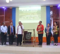 Wagub Krisantus Kurniawan memberikan sambutan kepada ribuan pemuda dalam kegiatan PPR GPIBI di Desa Pisah, Bengkayang, Kalimantan Barat.