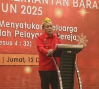 Wakil Gubernur Kalimantan Barat Krisantus Kurniawan menghadiri Malam Doa, Pujian, dan Penyembahan LPPD Kalbar 2025 di Hotel Star Pontianak. (MC Kalbar)