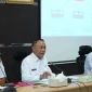 Wakil Gubernur Kalbar Krisantus Kurniawan memimpin rapat koordinasi percepatan pengerukan alur pelayaran Sungai Kapuas di Kubu Raya.