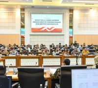 Menteri Perindustrian Agus Gumiwang Kartasasmita saat rapat kerja bersama DPR RI membahas RAPBN 2026 Menteri Perindustrian Agus Gumiwang Kartasasmita saat rapat kerja bersama DPR RI membahas RAPBN 2026