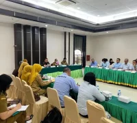 Kejati Kalbar dan Disdukcapil Pontianak menggelar rapat koordinasi pemenuhan hak identitas anak rentan melalui penerbitan dokumen kependudukan Kejati Kalbar dan Disdukcapil Pontianak menggelar rapat koordinasi pemenuhan hak identitas anak rentan melalui penerbitan dokumen kependudukan