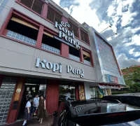 Kopi Peng Pontianak cabang Gaia Bumi Raya Mall Suasana makan di Kopi Peng Pontianak cabang Gaia Bumi Raya Mall