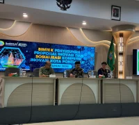 Sekretaris Daerah Kota Pontianak, Amirullah Sekretaris Daerah Kota Pontianak, Amirullah memberikan sambutan ketika membuka Kompetisi Inovasi Kota Pontianak 2025 di Aula Sultan Syarif Abdurrahman, Kantor Wali Kota Pontianak, Kamis (18/9/2025).