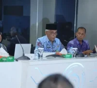 Sekretaris Daerah Kota Pontianak Amirullah Sekretaris Daerah Kota Pontianak Amirullah menekankan kepada suluruh ASN Pemkot Pontianak untuk berpartisipasi dalam pengisian Survei Penilaian Integritas (SPI).