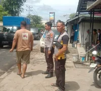 Petugas kepolisian melakukan olah TKP kecelakaan maut di Jalan Perdamaian, Kubu Raya. Petugas kepolisian melakukan olah TKP kecelakaan maut di Jalan Perdamaian, Kubu Raya.