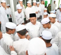 Wakil Gubernur Kalbar Krisantus Kurniawan menghadiri peringatan Maulid Nabi Muhammad SAW 1447 H di Pondok Pesantren Tahfidz Modern MAHIR, Kubu Raya. Wakil Gubernur Kalbar Krisantus Kurniawan menghadiri peringatan Maulid Nabi Muhammad SAW 1447 H di Pondok Pesantren Tahfidz Modern MAHIR, Kubu Raya.