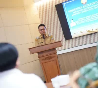 Wali Kota Pontianak Edi Rusdi Kamtono membuka kegiatan pembinaan lembaga keagamaan Wali Kota Pontianak Edi Rusdi Kamtono membuka kegiatan pembinaan lembaga keagamaan