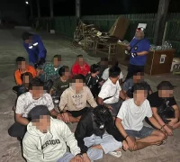 WhatsApp Image 2025-10-13 at 13.58.23 (1) Petugas imigrasi Sarawak mengamankan 104 WNI dalam operasi di pabrik Bintulu