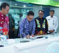WhatsApp Image 2025-10-15 at 13.39.50 Wali Kota Pontianak Edi Rusdi Kamtono meneken perjanjian kerja sama dengan Direktorat Jenderal Pajak dan Direktorat Jenderal Perimbangan Keuangan dalam rangka optimalisasi pemungutan pajak pusat dan daerah.