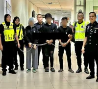 WhatsApp Image 2025-10-16 at 14.25.43 (1) Petugas Malaysia menangkap dua WNI pembawa uang Ringgit palsu di Tebedu