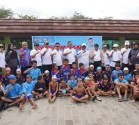 WhatsApp Image 2025-10-18 at 09.56.26 Wali Kota Pontianak Edi Rusdi Kamtono membuka Kejuaraan Renang antar Klub dan Pelajar se-Kota Pontianak.