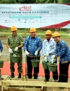 WhatsApp Image 2025-10-18 at 12.35.31 Sekda Kubu Raya Yusran Anizam bersama Dandim 1207/Pontianak Robbi Firdaus saat peletakan batu pertama Gerai Koperasi Desa Merah Putih Punggur Besar