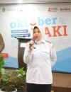 WhatsApp Image 2025-10-25 at 10.58.46 (1) Kadisporapar Kalbar Windy Prihastari membuka kegiatan Oktober HAKI 2025 di Hotel Orchardz Ayani Pontianak bersama pelaku ekonomi kreatif Kalbar.