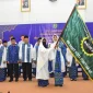 WhatsApp Image 2025-10-25 at 11.52.43 Serah terima bendera pataka dari PW BKMT Provinsi Kalbar, Ustadzah Sangadah kepada Ketua PD BKMT Kota Pontianak 2025-2030.