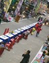 WhatsApp Image 2025-10-27 at 20.39.47 Suasana Pusat Kuliner Malam di Pasar Tengah menjadi destinasi baru bagi penikmat kuliner.