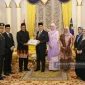 WhatsApp Image 2025-10-28 at 14.28.59 (1) Konsul Jenderal RI Abdullah Zulkifli bersama Yang di-Pertua Negeri Sarawak, Tun Dr Wan Junaidi Tuanku Jaafar, di Astana Negeri Kuching.