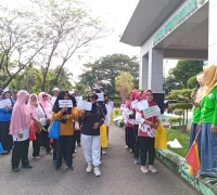 RSUD SSMA Kota Pontianak menggelar jalan sehat dalam rangka peringatan Hari Diabetes Sedunia atau World Diabetes Day (WDD) 2025.