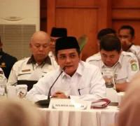 Wakil Wali Kota Pontianak Bahasan menyampaikan kondisi harga dan ketersediaan bahan pokok menjelang Natal dan Tahun Baru pada High Level Meeting di Kantor Perwakilan Bank Indonesia Provinsi Kalbar.