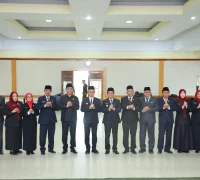 Wali Kota Pontianak Edi Rusdi Kamtono melantik 9 Pejabat Tinggi Pratama di Aula SSA Kantor Wali Kota Pontianak.