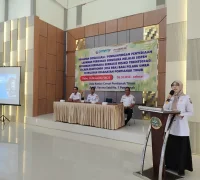 Kepala DPMPTSP Kota Pontianak Erma Suryani saat menyampaikan sosialisasi dan pendampingan penyediaan layanan perizinan berusaha melalui OSS-RBA.