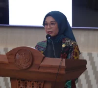 Inspektur Kota Pontianak Trisnawati membuka sosialisasi pengelolaan dan pertanggungjawaban dana hibah dan bansos di lingkungan Pemerintah Kota Pontianak.