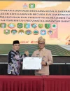 Gubernur Kalbar Ria Norsan menandatangani komitmen bersama Kepala BKN Zudan Arif Fakrulloh untuk percepatan pembangunan Manajemen Talenta ASN di Pendopo Gubernur.