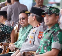 Wali Kota Pontianak Edi Rusdi Kamtono menghadiri Simulasi Pengamanan (Sispam) Kota Pontianak dalam rangka pelayanan aksi unjuk rasa.