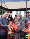 Gubernur Kalimantan Barat Ria Norsan membuka Gerakan Pangan Murah di Kabupaten Sintang jelang Natal dan Tahun Baru
