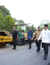 Gubernur Ria Norsan meninjau progres pembangunan ruas jalan Simpang Medang-Nanga Mau, Sintang
