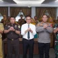 Forkopimda Kota Pontianak menggelar rapat koordinasi dalam rangka persiapan pengamanan perayaan Malam Natal 2025 dan Tahun Baru 2026.