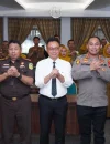Forkopimda Kota Pontianak menggelar rapat koordinasi dalam rangka persiapan pengamanan perayaan Malam Natal 2025 dan Tahun Baru 2026.