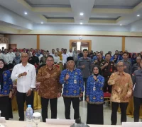 Sekretaris Daerah Kota Pontianak Amirullah membuka sosialisasi pengawasan penyelenggaraan perizinan Kota Pontianak.