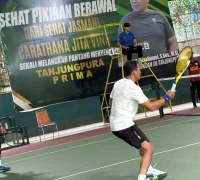 Tim Pemkot Pontianak berhasil unggul dengan skor 9 - 7 atas Tim Bulog pada Open Turnamen Tenis Lapangan Pelti Kalbar.