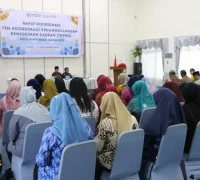 Wakil Wali Kota Pontianak Bahasan memimpin rapat koordinasi (rakor) Tim Koordinasi Penanggulangan Kemiskinan Daerah (TKPKD) Kota Pontianak tahun 2025.