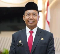 Kepala Bagian Prokopim Sekretariat Daerah Kota Pontianak Tirta Arifin yang baru dilantik oleh Wali Kota Pontianak Edi Rusdi Kamtono.