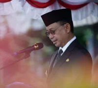 Wali Kota Pontianak Edi Rusdi Kamtono menjadi Inspektur Upacara Hari Amal Bakti (HAB) Kementerian Agama ke-80 di Halaman MTs Negeri 2 Pontianak.