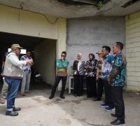 Wali Kota Pontianak, Edi Rusdi Kamtono, meninjau lokasi pembangunan SPALD-T.