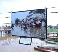 Yayasan Kolase menggelar Program Photovoice untuk memberi ruang bagi warga dalam menyampaikan pengalamannya selama dilanda banjir melalui foto dan narasi.