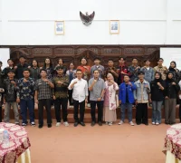 Wali Kota Pontianak Edi Rusdi Kamtono membuka Mubes HIMAPON dan mendorong mahasiswa menjadi agen perubahan.