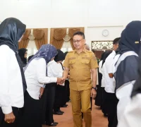 Wali Kota Pontianak Edi Rusdi Kamtono melantik Ikatan Pekerja Sosial Masyarakat (IPSM) Kota Pontianak 2026-2031.