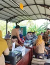 Layanan Samsat Gokatan dan Go PBB keliling memudahkan warga membayar pajak di kecamatan Kota Pontianak.