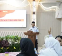 Sekretaris Daerah Kota Pontianak Amirullah membuka Sosialisasi Core Value ASN BerAKHLAK dan Pemanfaatan Learning Management System (LMS) bagi PPPK paruh waktu.