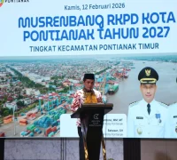 Wakil Wali Kota Pontianak Bahasan membuka Musrenbang RKPD 2027 Tingkat Kecamatan Pontianak Timur.