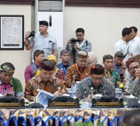 Gubernur Kalbar Ria Norsan menghadiri pertemuan BPK RI di Bali membahas transparansi keuangan daerah