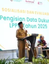 Sekda Kota Pontianak Amirullah saat membuka Sosialisasi dan Evaluasi Pengisian Data Dukung LPPD Tahun 2026.