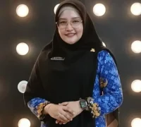 Dr. Herwulan Irine Purnama, M.Pd, Kepala Sekolah SDN 35 Pontianak Selatan memberikan pandangan tentang fenomena brainrot pada anak.