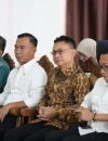 Wali Kota Pontianak Edi Rusdi Kamtono (pakaian batik) bersama Menteri Kependudukan dan Pembangunan Keluarga/Kepala BKKBN RI Wihaji (kemeja putih-kiri).