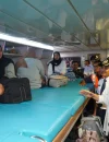 Wali Kota Pontianak Edi Rusdi Kamtono berbincang dengan penumpang KM Dharma Kartika VII yang berangkat dari Pelabuhan Dwikora Pontianak menuju ke Semarang.